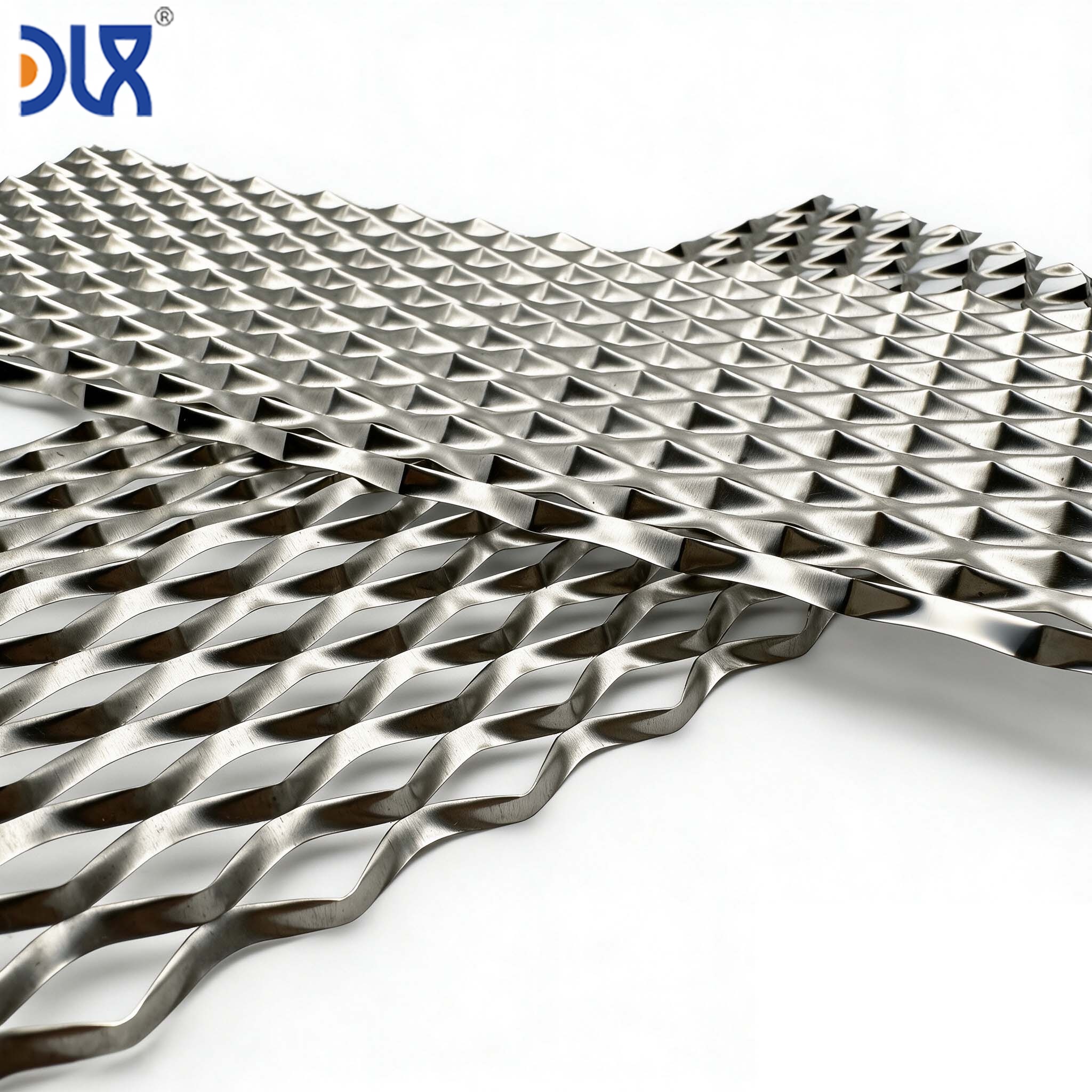 Customized Hexagonal Zigzag Electrode Mesh for Electrolyzer